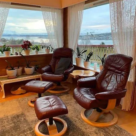 Floor With Amazing View And Location Tromsø