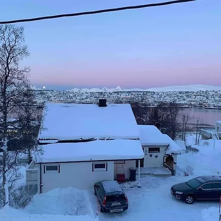 Floor With Amazing View And Location *