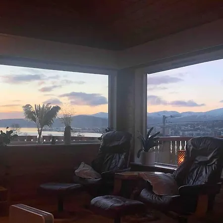 Floor With Amazing View And Location Tromsø