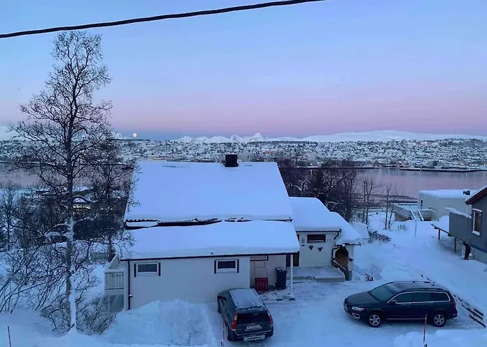 Floor With Amazing View And Location *